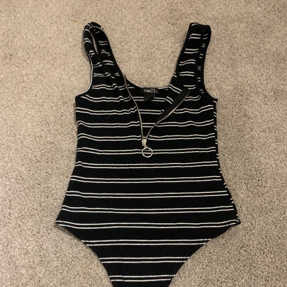 Body suite - Picture 1 of 1